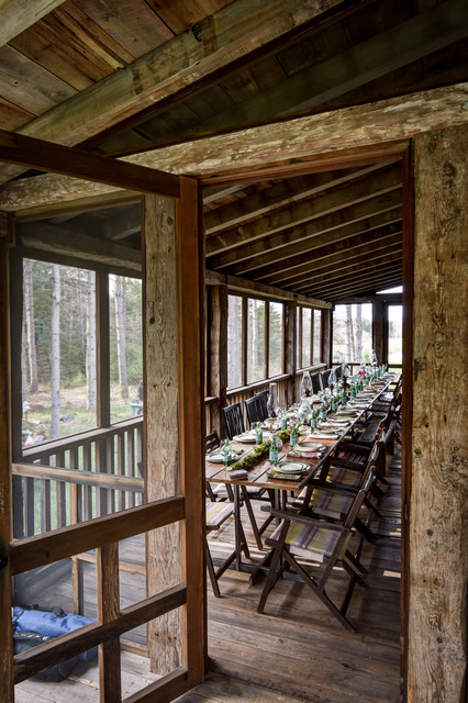 Rustic Country Barn rustic-veranda