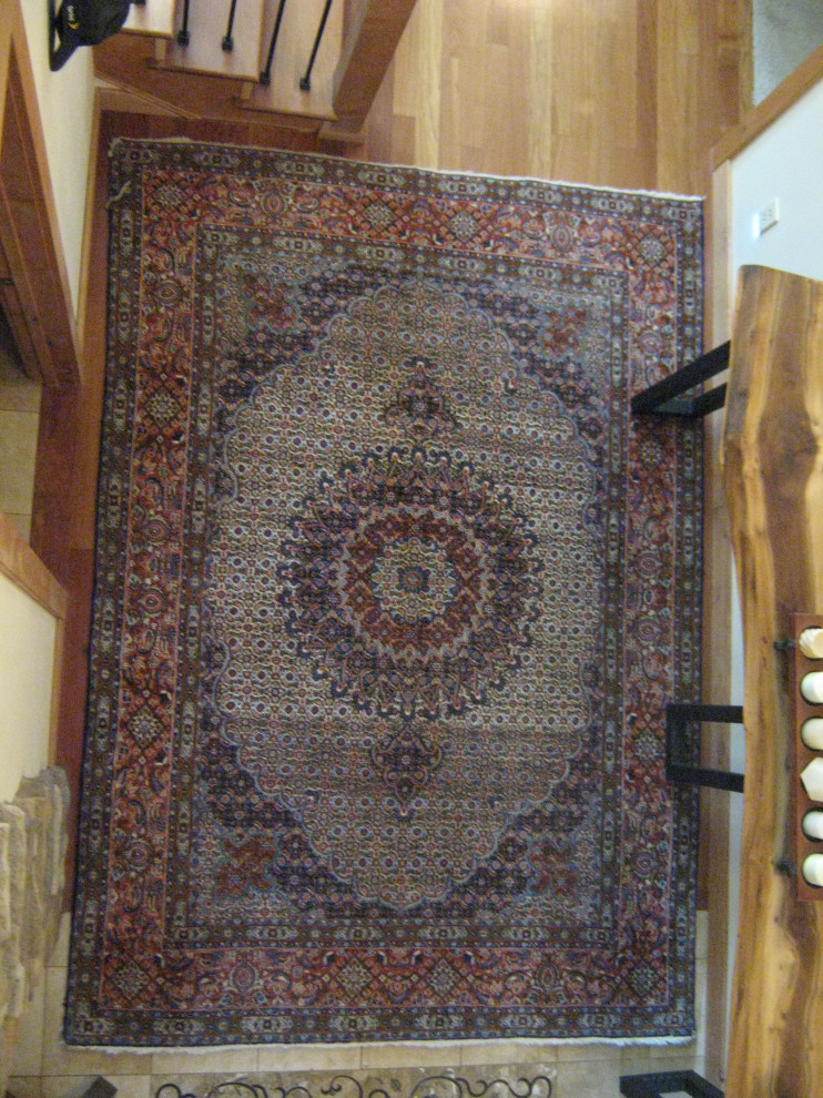 Any rug experts out there? I'd love to have some info on THIS rug.