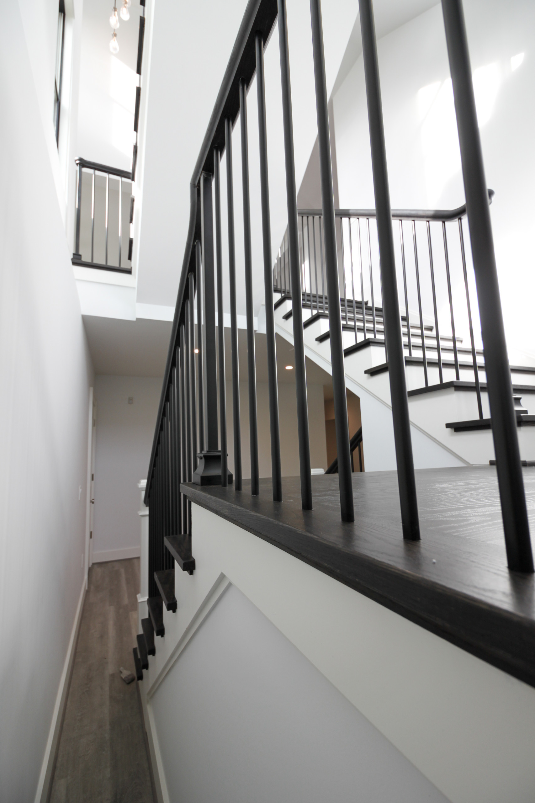 90_Classic Staircase with a Contemporary Twist, McLean VA 22101