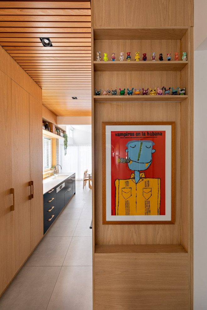 Midcentury kitchen in Sydney.