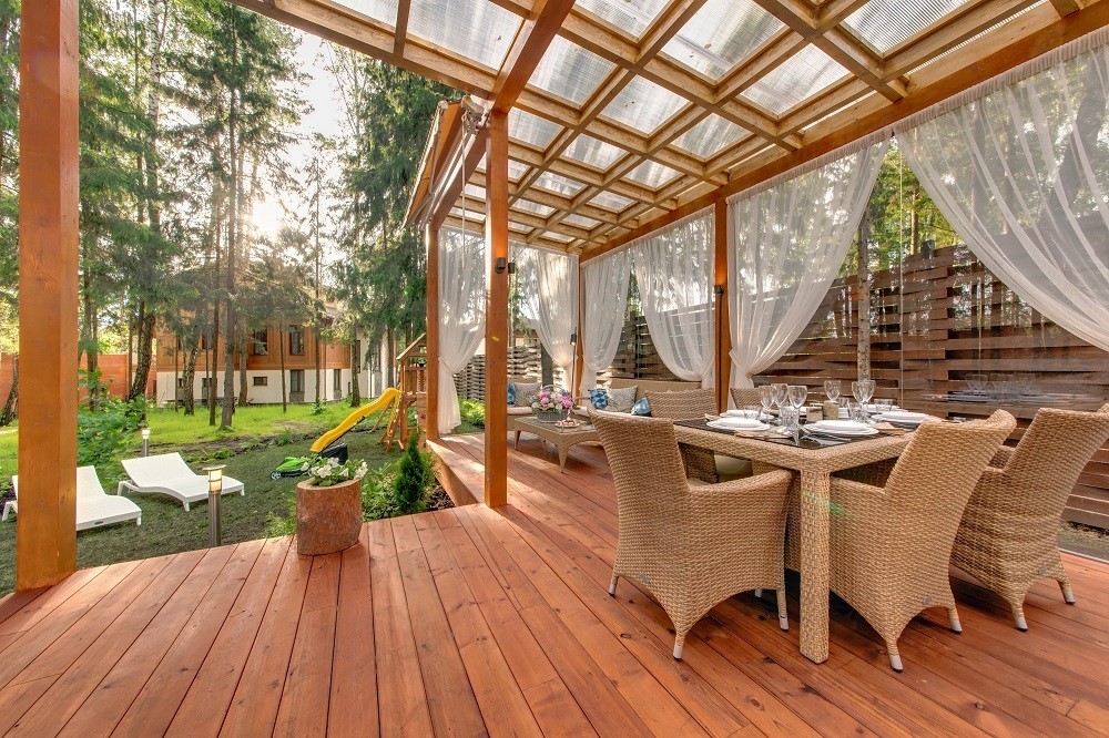 Беседка для Татьяны Лютаевой и Агнии Дисковските