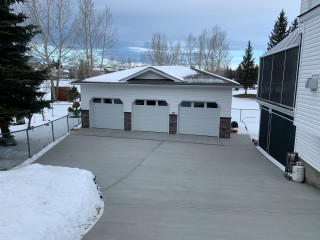 Backyard Garage - Cochrane