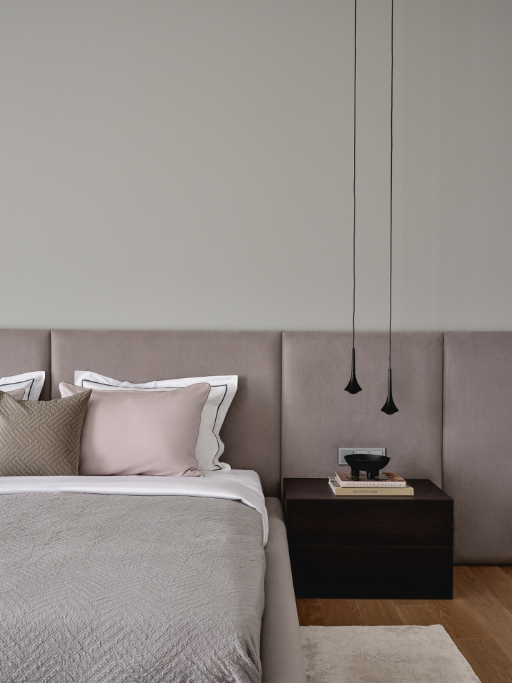 Спальня. Фрагмент