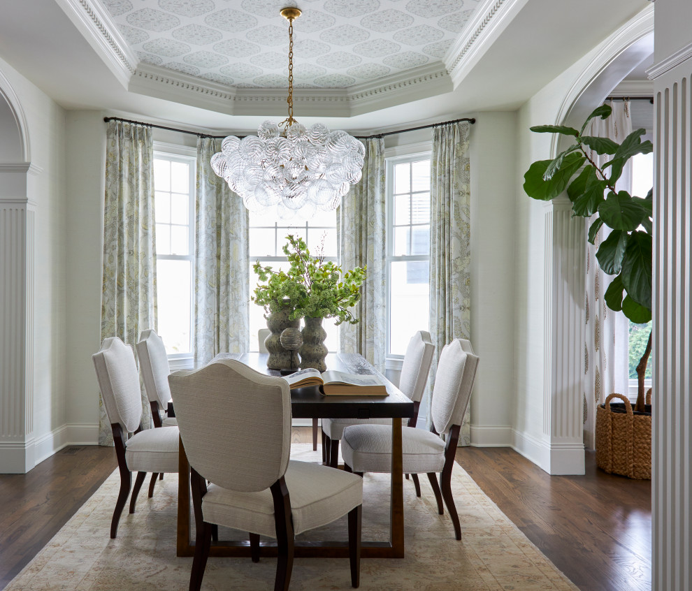 This is an example of a classic dining room in Chicago.