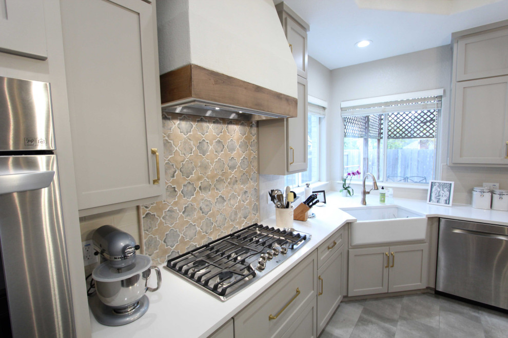 Inspiration for a transitional home design remodel in Austin
