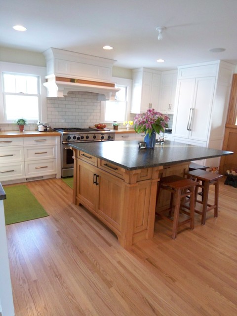 Kitchen american-traditional-kitchen