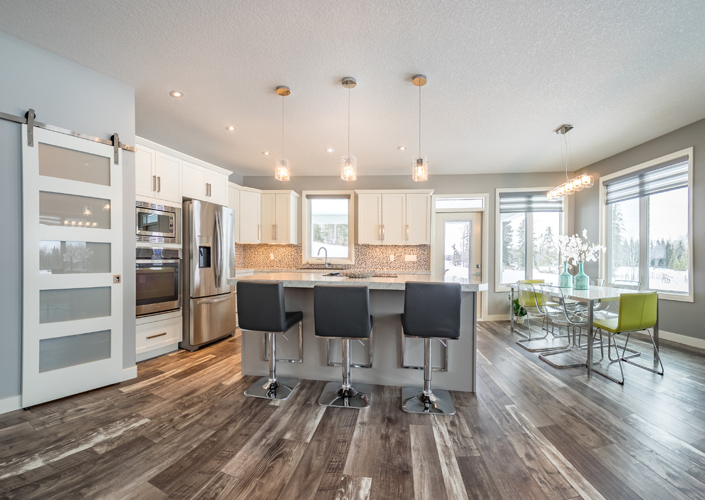 Inspiration for a transitional kitchen remodel in Calgary