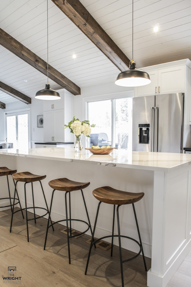 Inspiration for a transitional kitchen remodel in Toronto