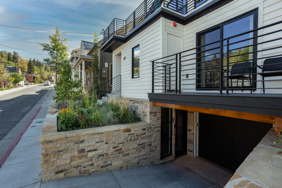 Design ideas for a contemporary house exterior in Salt Lake City.