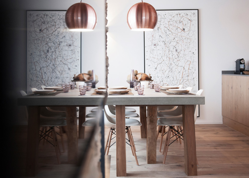 Dining room - rustic dining room idea