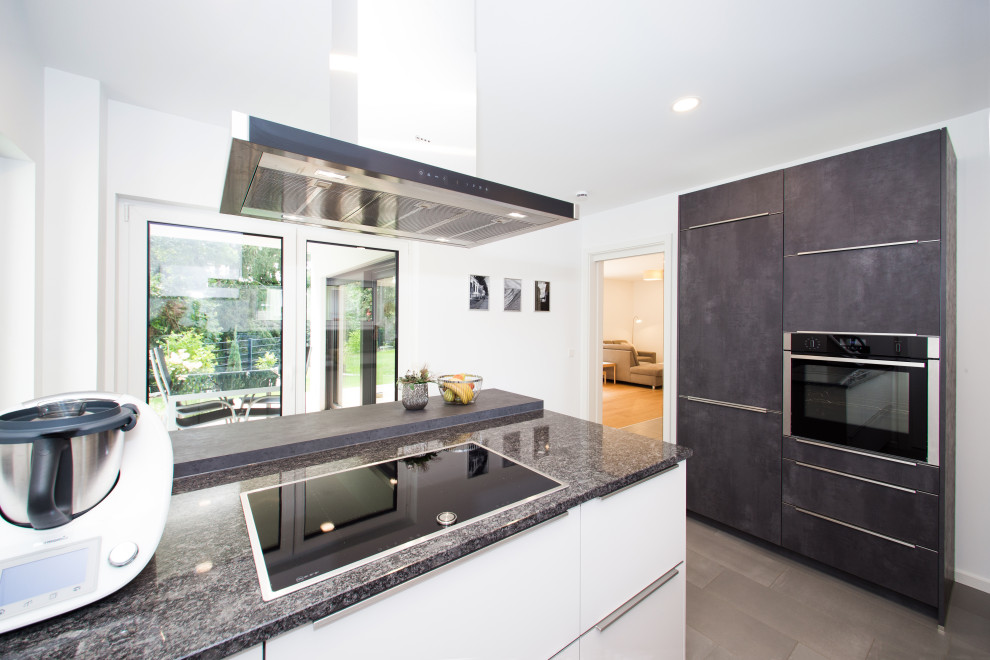 Moderne Küche in Sonstige