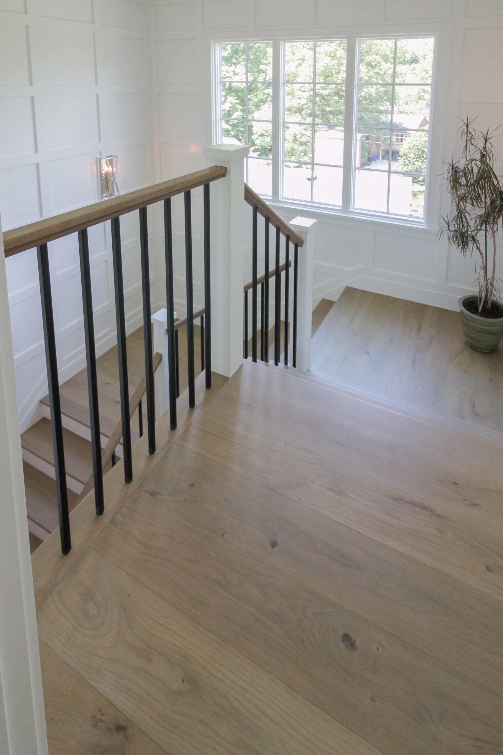 87_Welcoming and Functional Contemporary U-shaped Staircase, Arlington, VA 22207