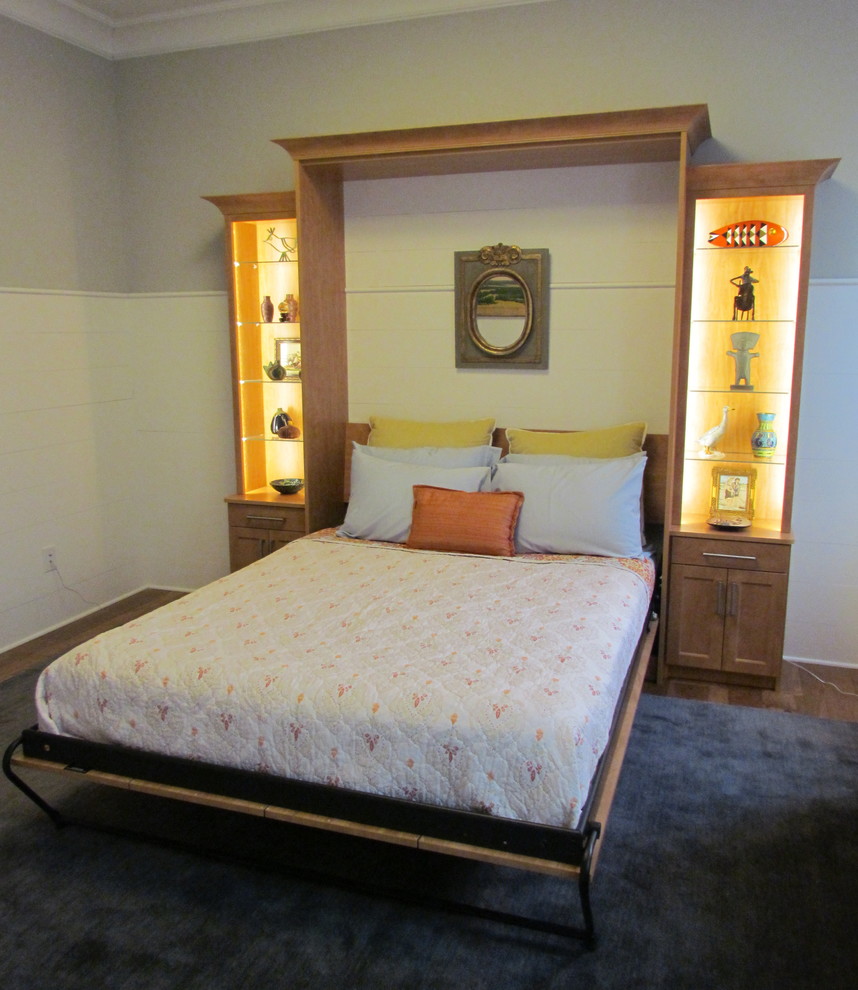 Home design - mid-sized transitional guest home design idea in Atlanta