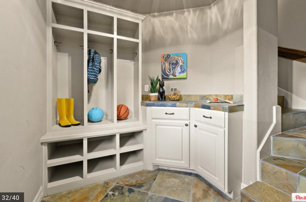 Inspiration for a transitional home design remodel in Austin