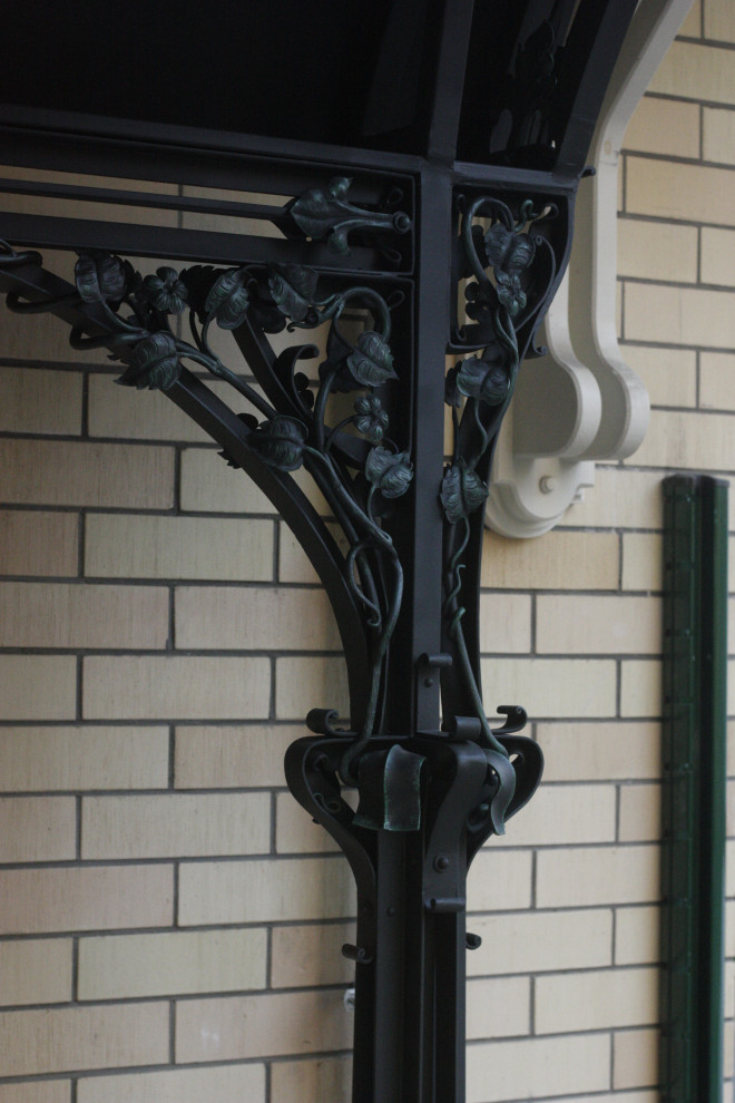 Кованые козырьки, навесы