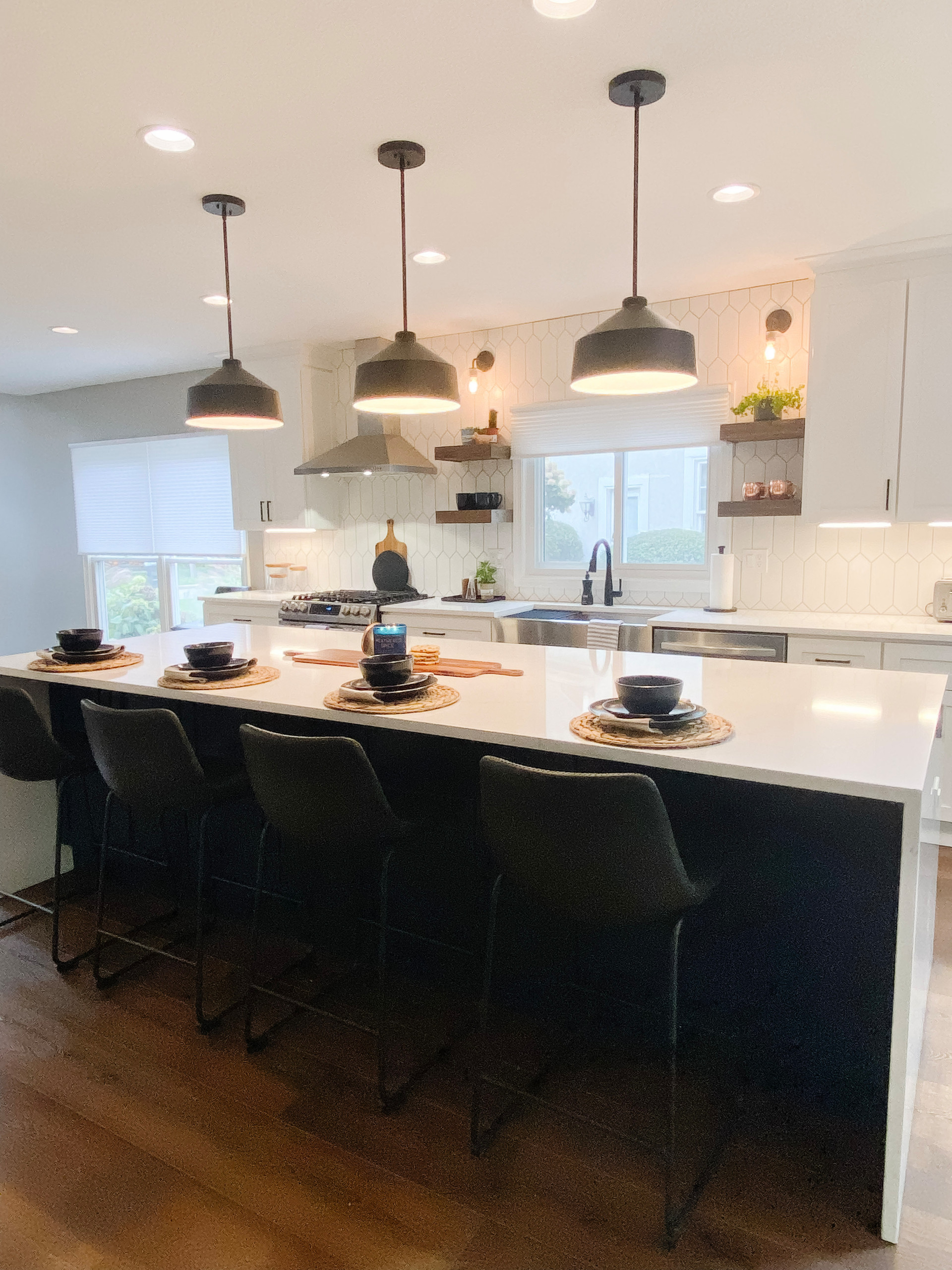 Modern Kitchen 1