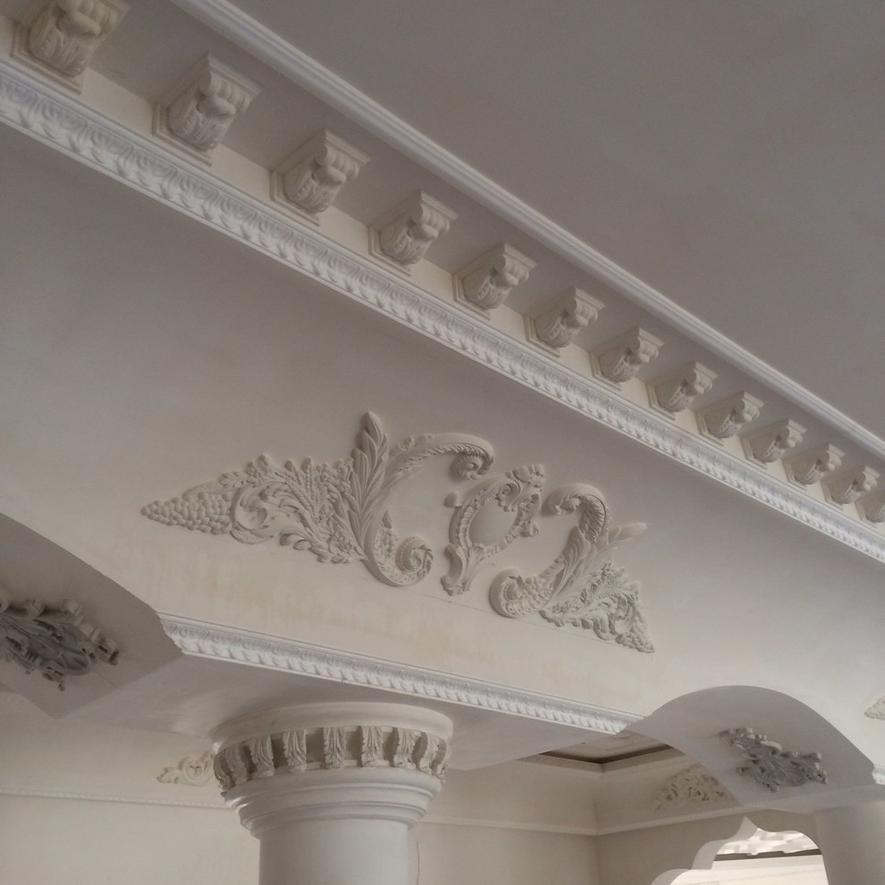 Монтаж гипсовой лепнины