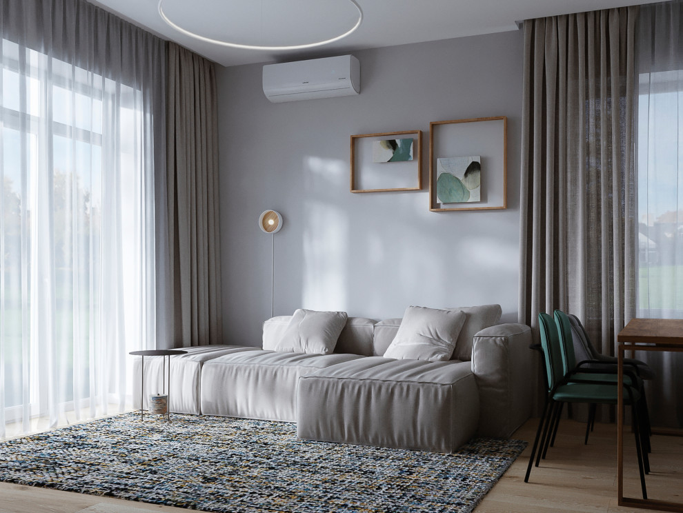 Современный интерьер дома с акцентами лестного цвета