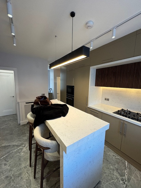Full refurbishment works of high-end flat (x5 Bedrooms)at high street kensignton