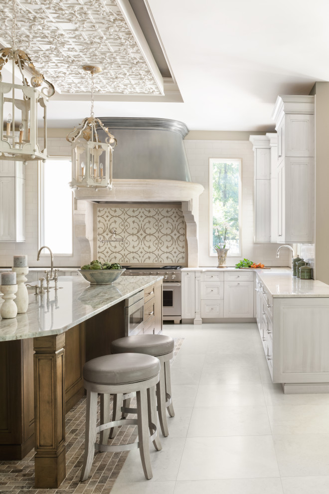 Transitional kitchen photo in DC Metro