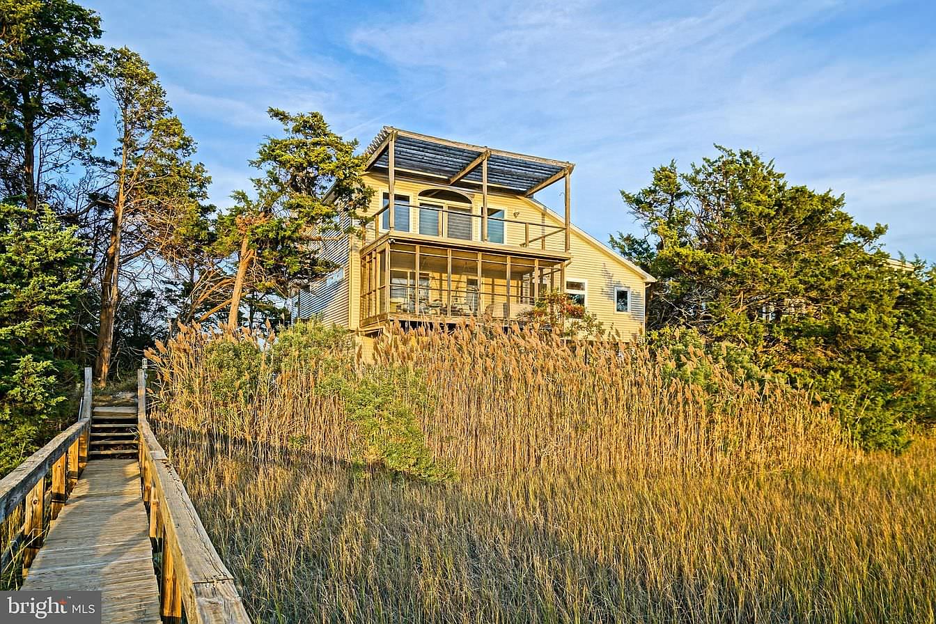 Bay Drive Home Staging