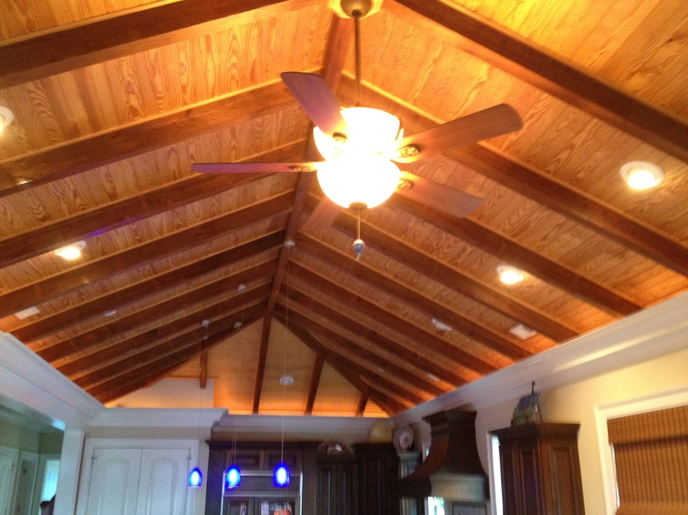 Example of a transitional kitchen design in Miami