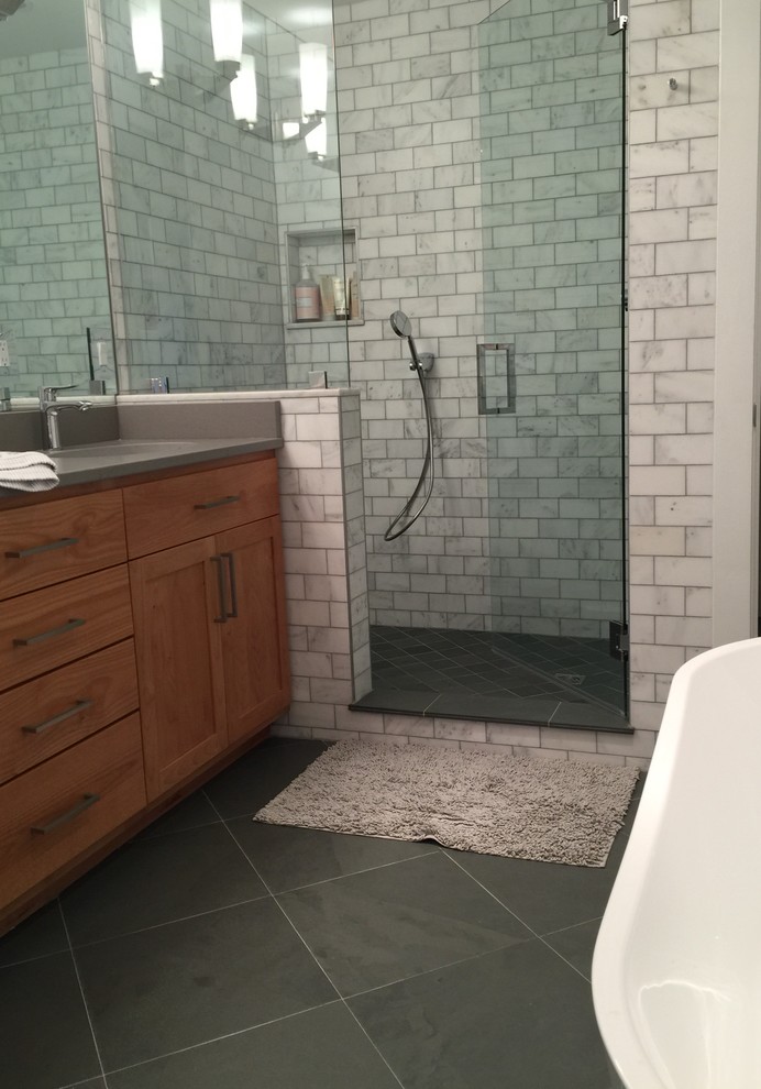 Bathroom - transitional bathroom idea
