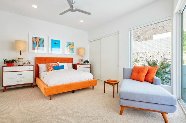 Skye in Palm Springs, California anni-50-camera-da-letto