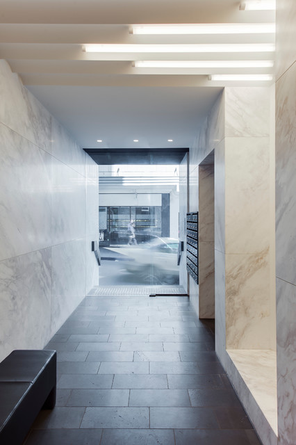 Little Collins contemporaneo-ingresso