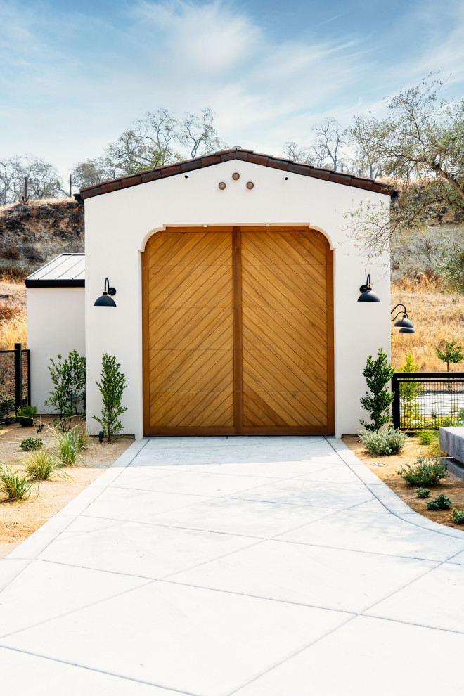 This is an example of a mediterranean garage in Sacramento.