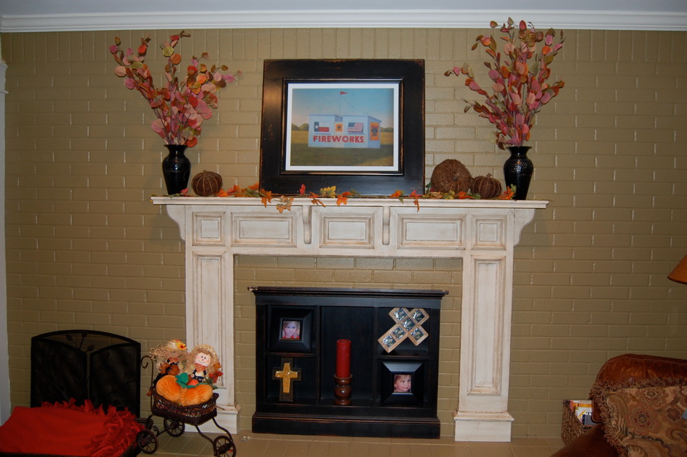 This is an example of a traditional living room in Dallas.
