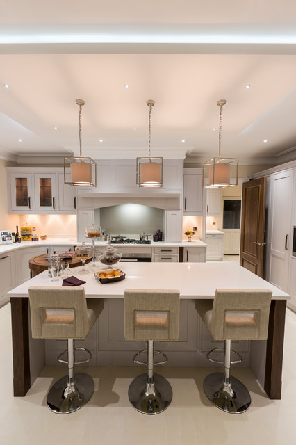 Sunningdale, Berkshire transitional-kitchen