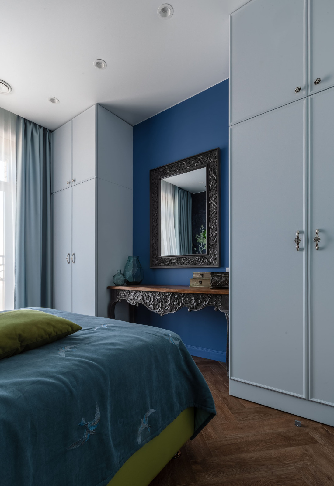 Винтаж в ярком интерьере 4-х комнатной квартиры