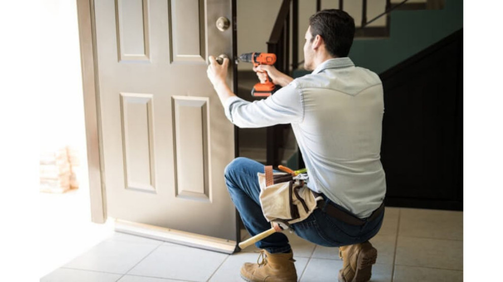 CONTRACTOR
