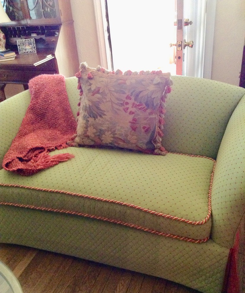 Traditional Living Room