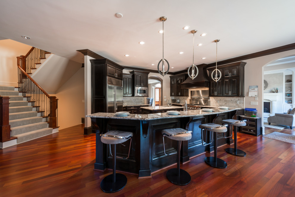 Transitional kitchen photo in Atlanta