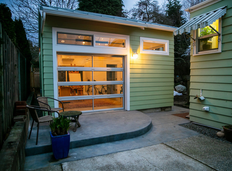 This is an example of a small modern detached studio in Seattle.