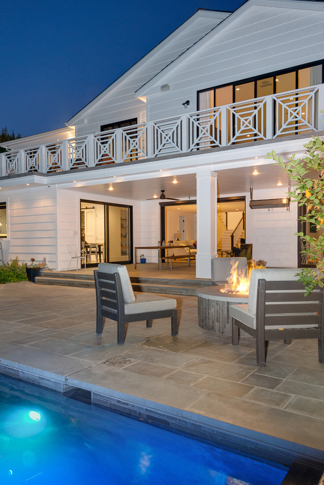 Transitional patio in Los Angeles.
