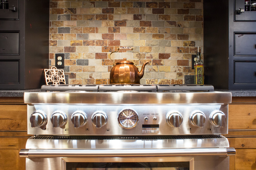 Kitchen - rustic kitchen idea