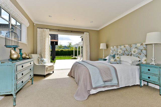 Sunnyside Road country-bedroom