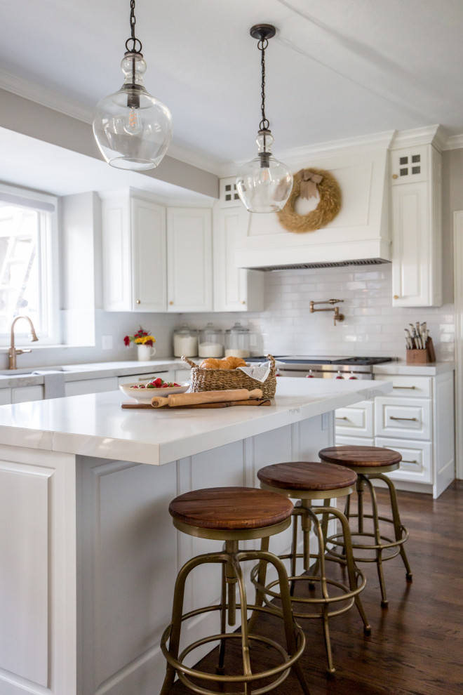 Inspiration for a mid-sized traditional kitchen in Salt Lake City.