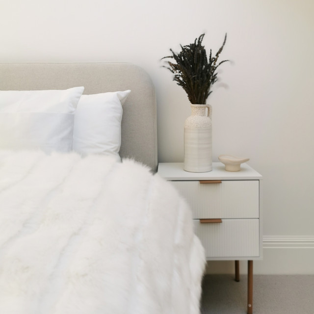 Loft bedroom modern-bedroom