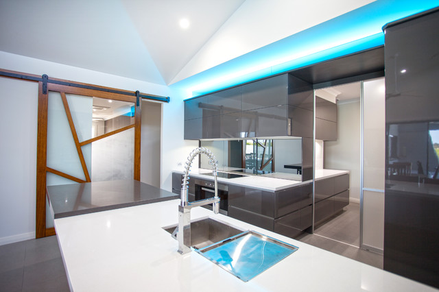 Angular Abode modern-kitchen