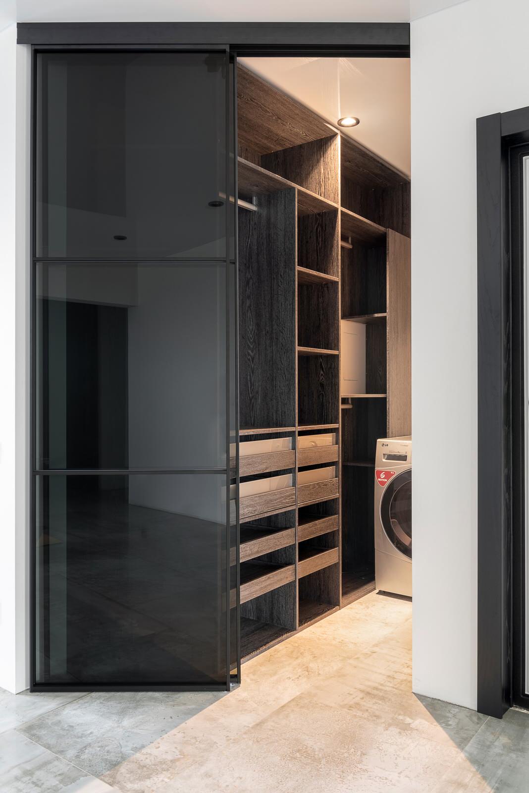 Гардеробная с перегородкой S1200