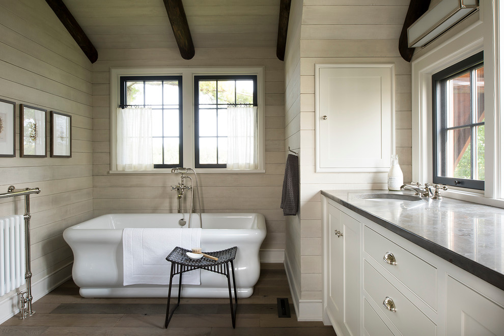 Design ideas for a country bathroom in Minneapolis.