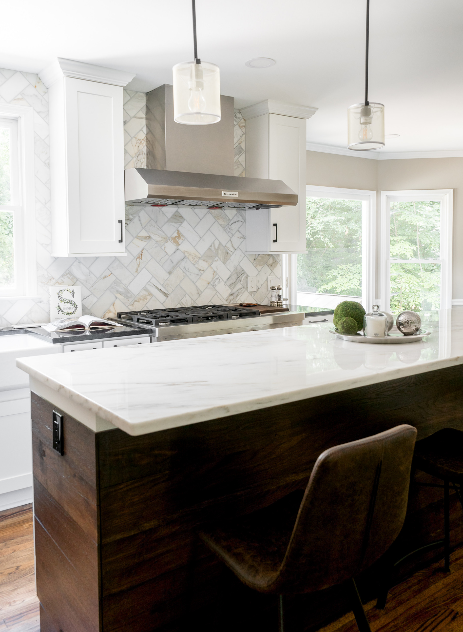 CLEAN AND CLASSIC EAST COBB KITCHEN