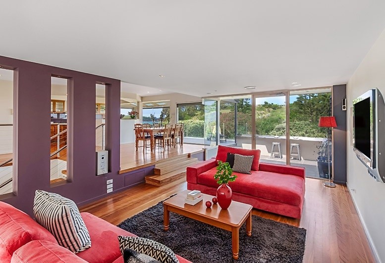Inspiration for a coastal home design remodel in Sydney