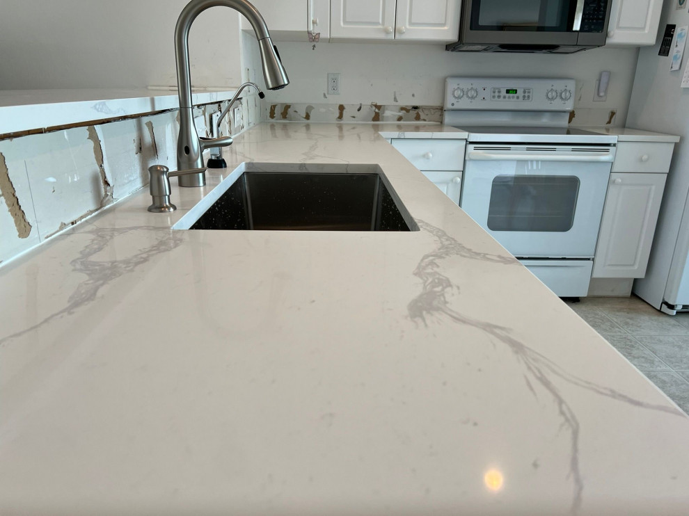 Kitchen countertops and Backsplash