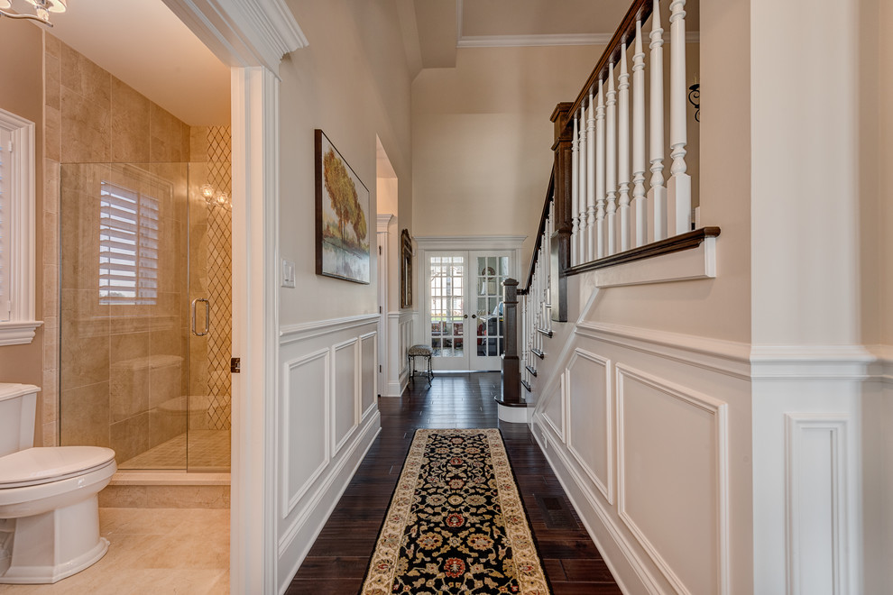 Inspiration for a transitional home design remodel in Chicago