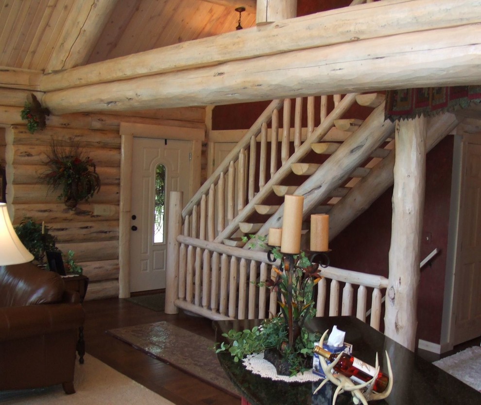 Entryway - rustic entryway idea in Orange County